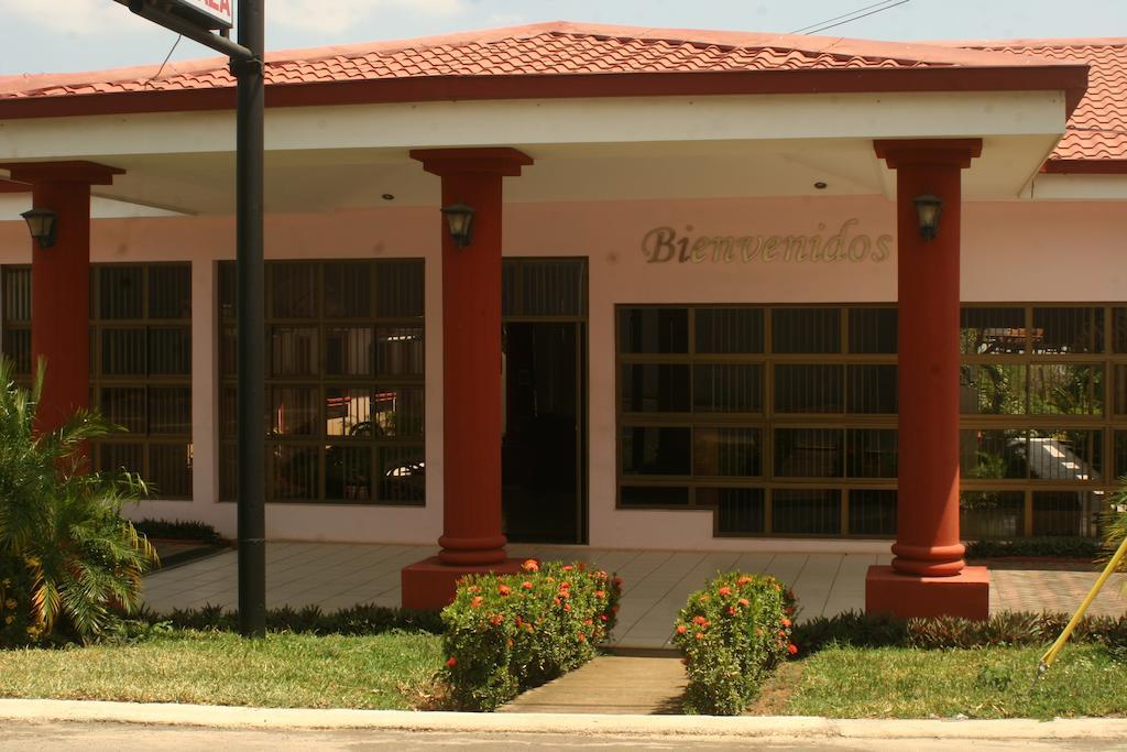 Hotel Brial Plaza 马那瓜湖 外观 照片